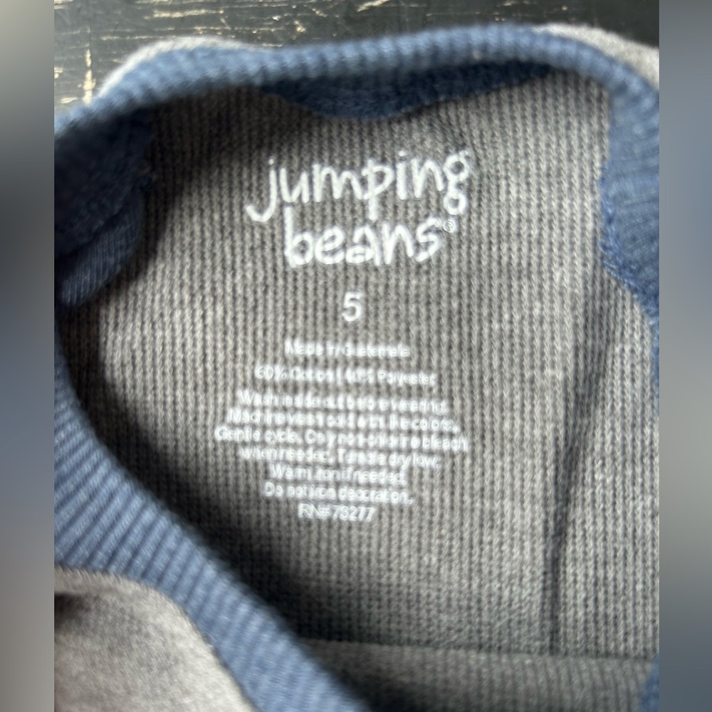 Lot of 2 Jumping Beans long sleeve shirts, Boys size 5 - Picture 5 of 5